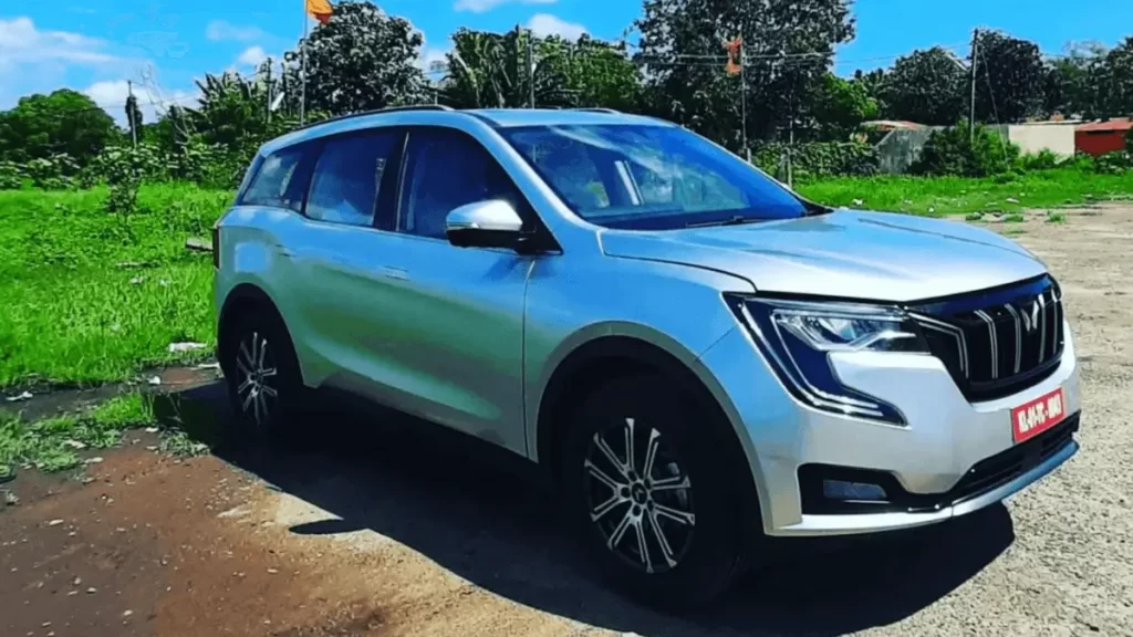 mahindra xuv 700 feature and price