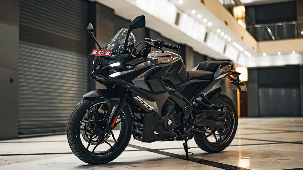 bajaj pulsar rs 200