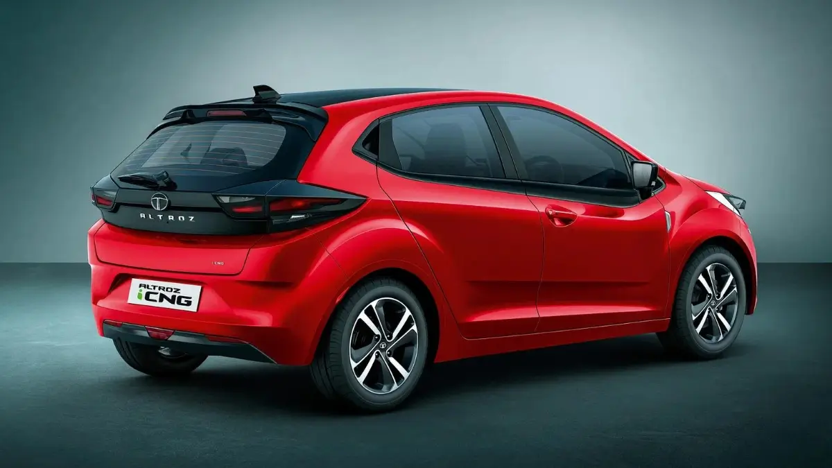 Tata Altroz CNG 2023 On Road Price, Specs, Features